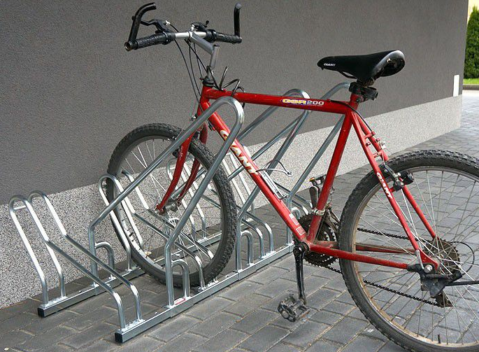 Stojak Rowerowy Campania - 10 stanowisk - z barierką