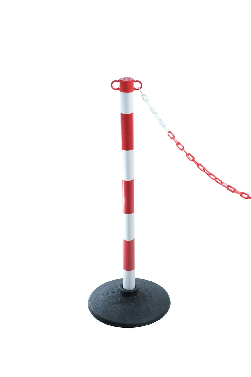 Zestaw 2x słupek plastikowy biało-czerwony - 2x podstawa - 2m łańcuch biało-czerwony.jpg